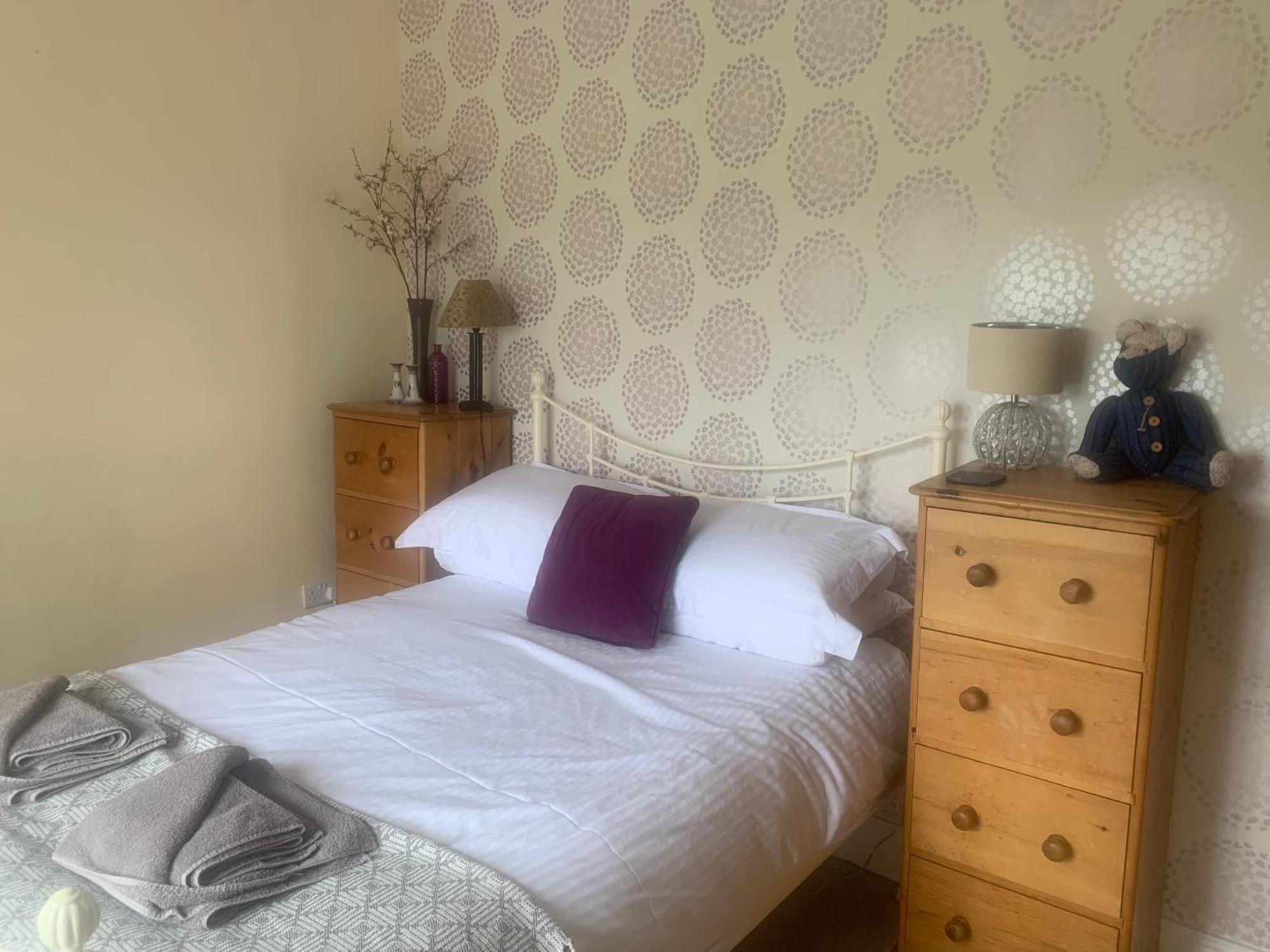 Mid-Wales Farmhouse, Swimming Pool, Tranquil Countryside Views, Sleeps 14 Meifod Ngoại thất bức ảnh